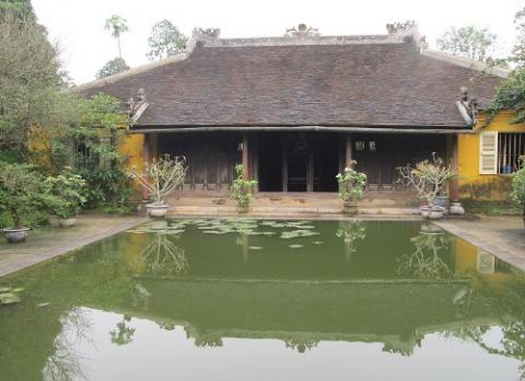 中部フェ市の庭園付きのお屋敷